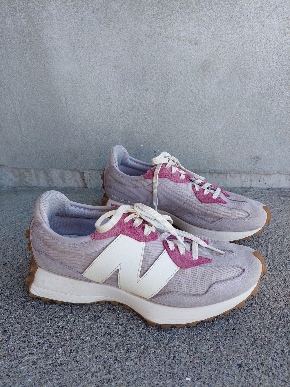 New Balance 327 x CALIA Sneakers Women’s Size 9 Lavender Pink - Picture 2 of 7
